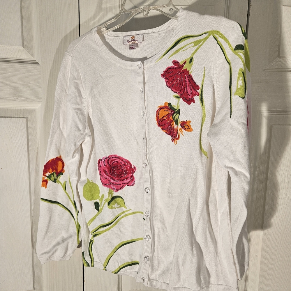 Sz Large Quacker Factory white floral cardigan